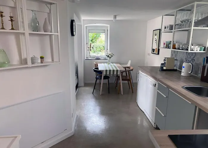 Charmantes Haeuschen Am Waldrand * Neustadt an der Weinstraße