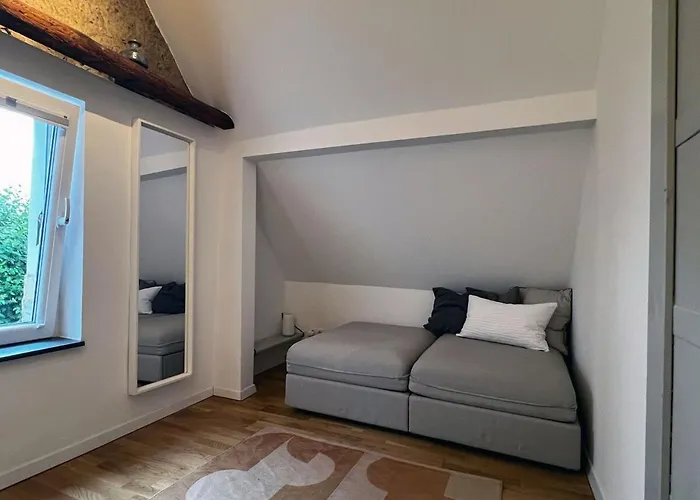 Charmantes Haeuschen Am Waldrand *